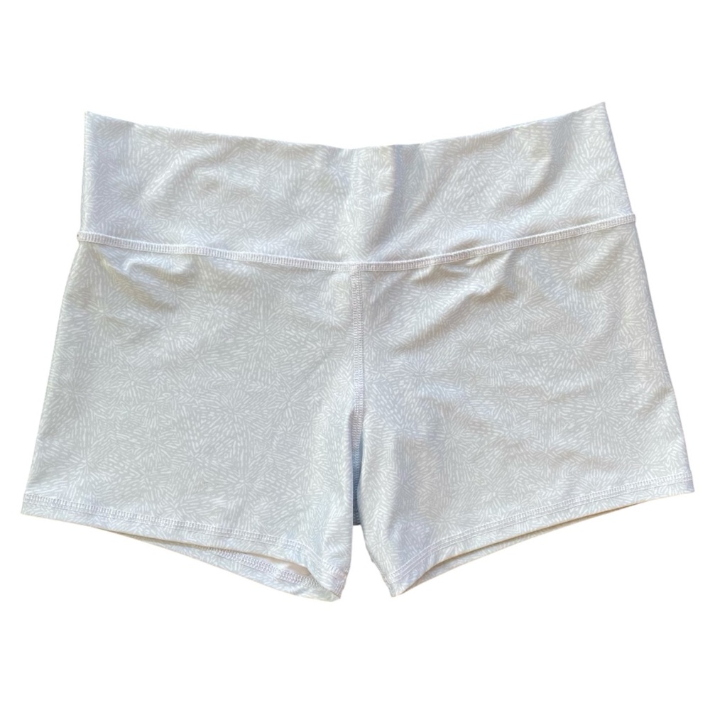 Skipper Women’s Active Yoga Water Shorts-Tribe Light Gray/White Pattern Size XL